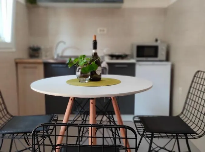 Studio Apartman Rea