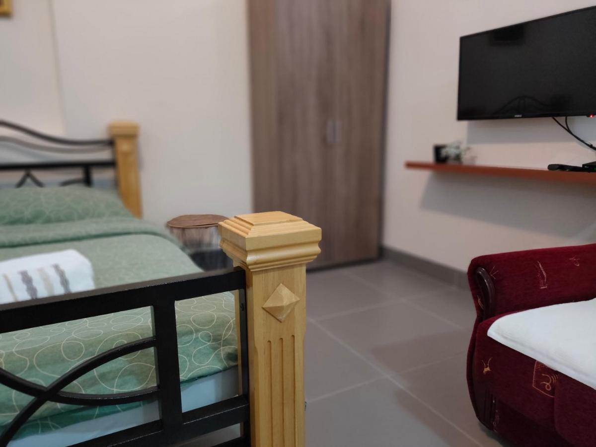 Rea Apartment *
